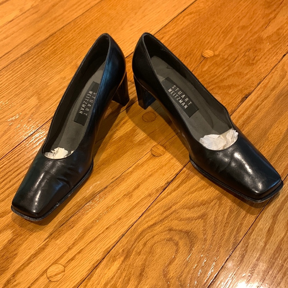 Stuart Weitzman black leather pumps